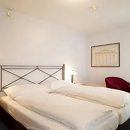 Montana Otel 3*