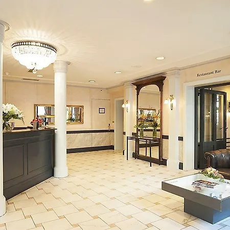 Montana Otel