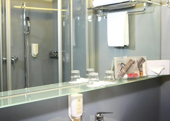 モンタナ ホテル 3*