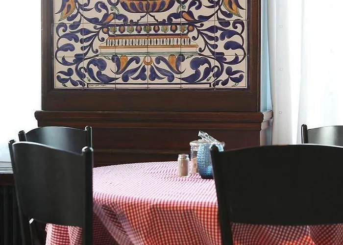 モンタナ ホテル 3*