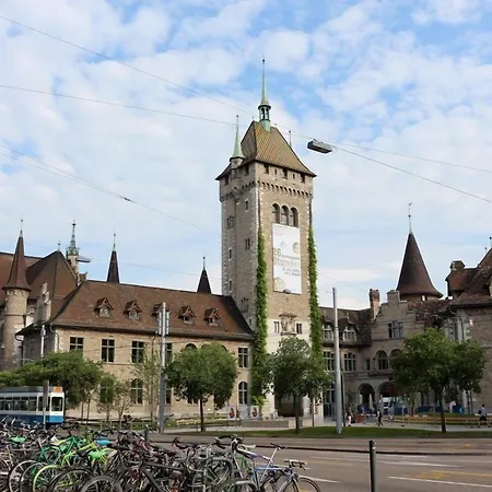 Montana Szálloda Zürich